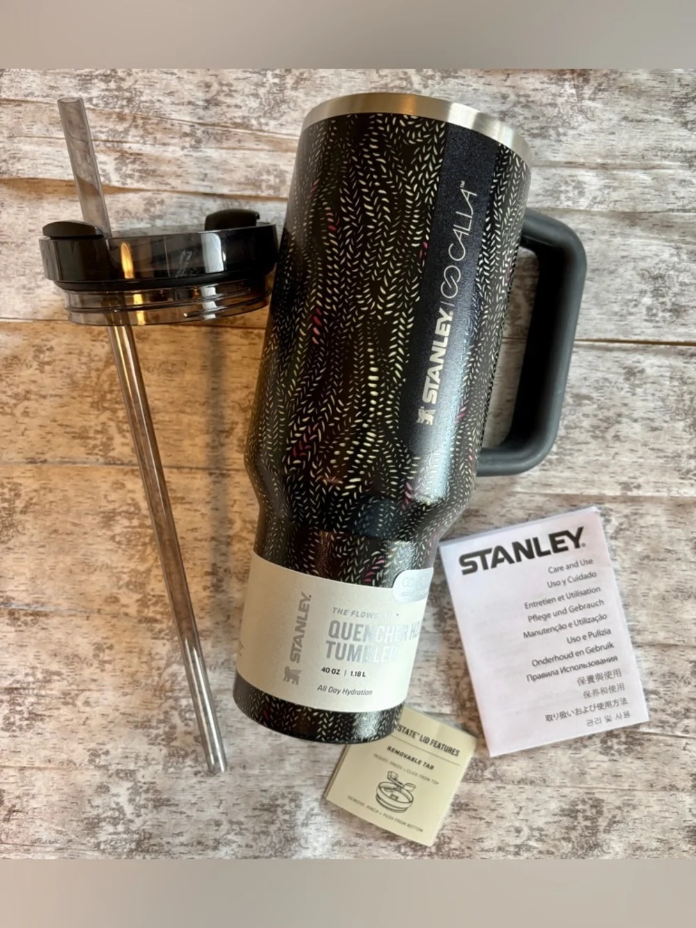NEW w/Tags STANLEY Black CALIA Exclusive Collection 40 oz. Quencher H2.0 Tumbler - Picture 3 of 4